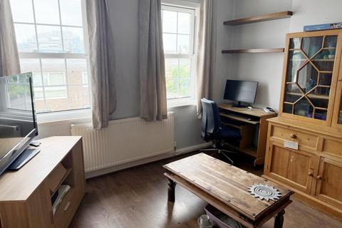 undefined, 46 Bishopric Court, Horsham, West Sussex