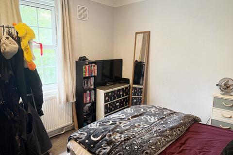undefined, 46 Bishopric Court, Horsham, West Sussex