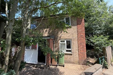 3 bedroom end of terrace house for sale, 5 Beechwood Close, Wisbech, Cambridgeshire