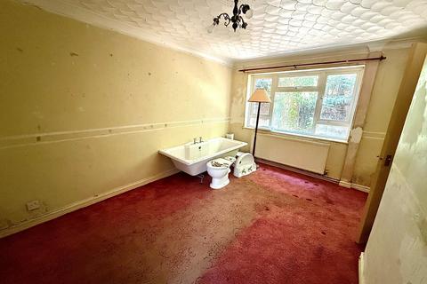 3 bedroom end of terrace house for sale, 5 Beechwood Close, Wisbech, Cambridgeshire