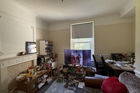 2 bedroom flat for sale, Flat 4, Eden Lodge, East Hill Road, Ryde, Isle Of Wight