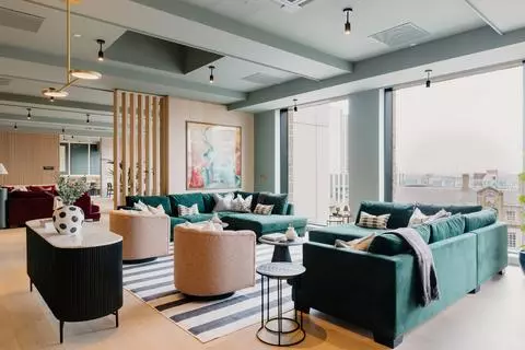 2 bedroom apartment to rent - View 5