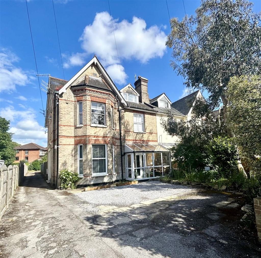 2 bedroom flat to rent