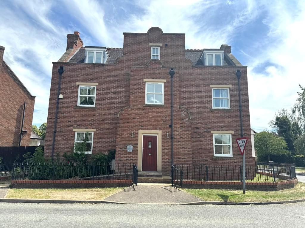 5 bedroom detached house to rent