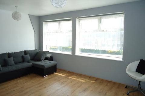 2 bedroom apartment to rent, Dewsbury Road, Leeds LS11