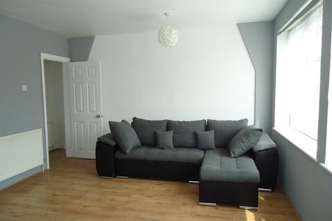 2 bedroom apartment to rent, Dewsbury Road, Leeds LS11