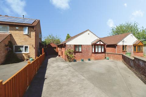 2 bedroom detached bungalow for sale, Folly Bridge Close, Yate, Bristol