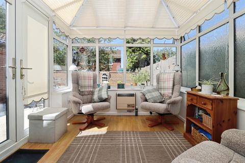 2 bedroom detached bungalow for sale, Folly Bridge Close, Yate, Bristol