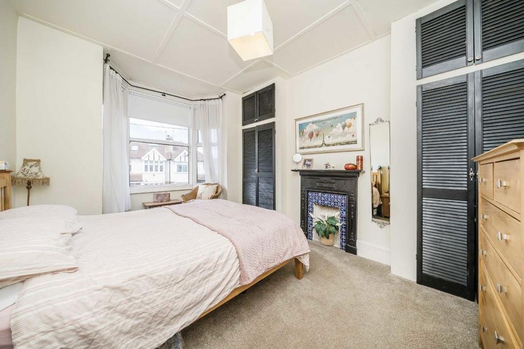 Bedroom, fireplace