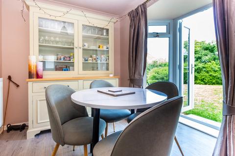 2 bedroom end of terrace house for sale, Upper George Street, Higham Ferrers NN10