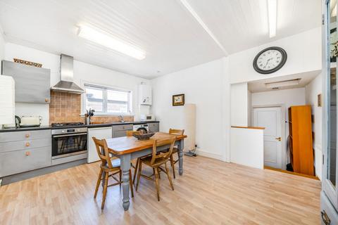 1 bedroom flat for sale, Grosvenor Road, London W7