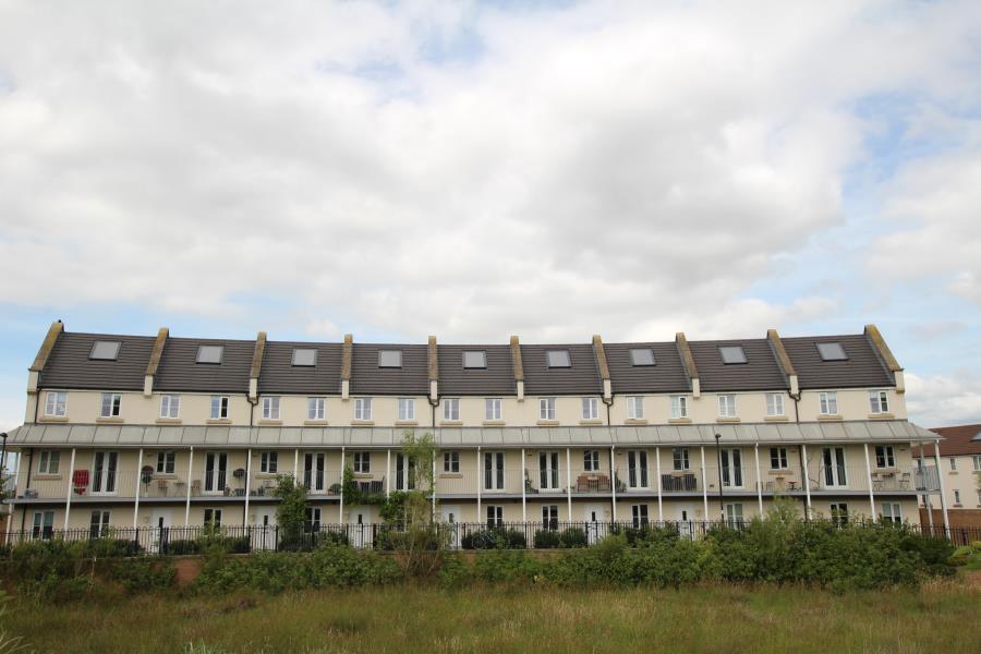 4 bedroom terraced house to rent