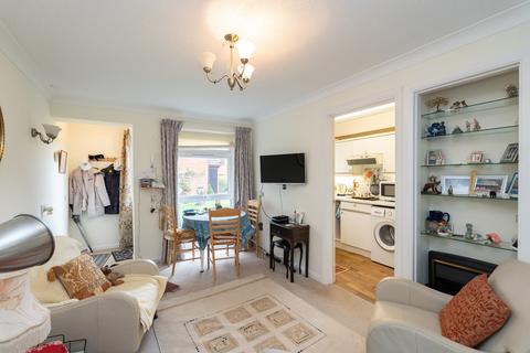 1 bedroom ground floor flat for sale, Milton Court Lane, Dorking