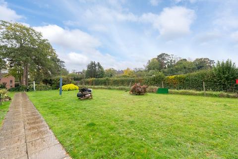 1 bedroom ground floor flat for sale, Milton Court Lane, Dorking