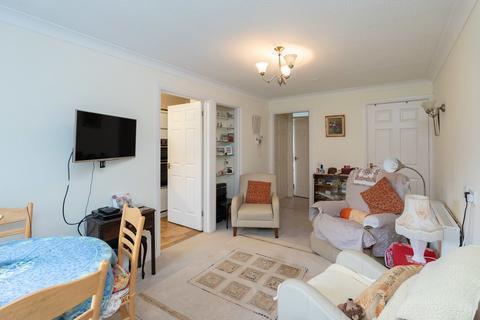1 bedroom ground floor flat for sale, Milton Court Lane, Dorking