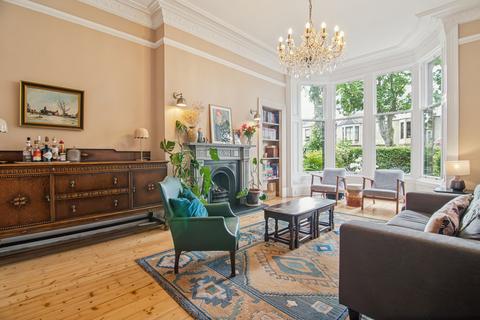 4 bedroom terraced house to rent, Rowallan Gardens, Broomhill
