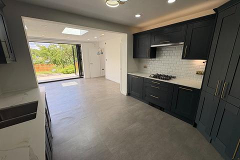 4 bedroom detached house for sale, Main Road, Sevenoaks TN14