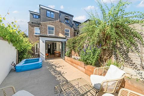 4 bedroom end of terrace house for sale, Holdenby Road, Brockley, London, SE4