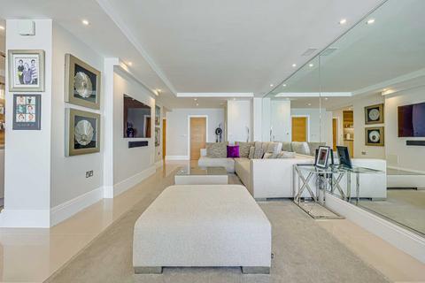 2 bedroom apartment for sale, Westcliff-on-sea SS0