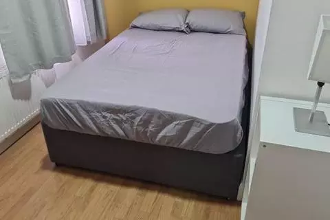 2 bedroom house share to rent