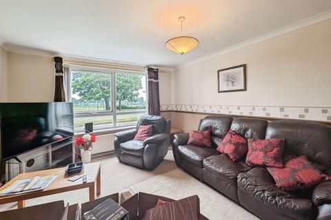 2 bedroom ground floor flat for sale, Craigmillar Close, Newcastle Upon Tyne NE5
