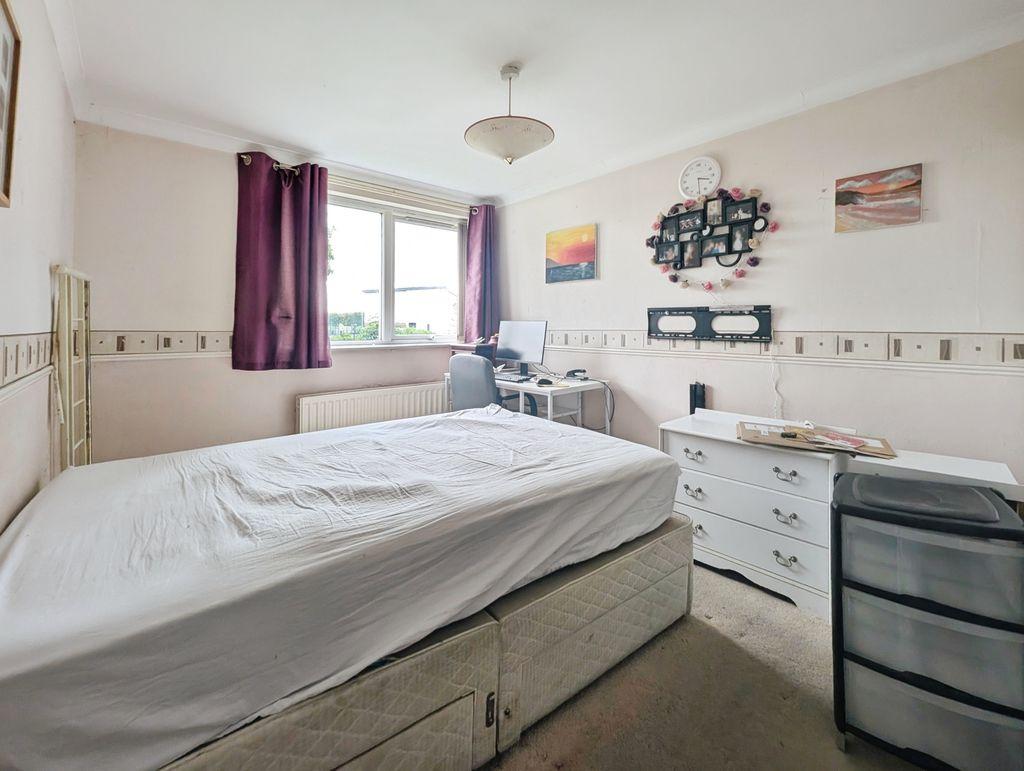 Apartment in Newcastle upon Tyne, Blakelaw and North Fenham - View 4
