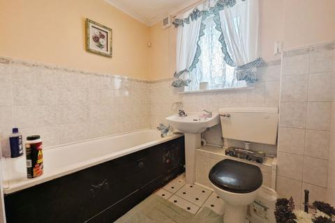 2 bedroom ground floor flat for sale, Craigmillar Close, Newcastle Upon Tyne NE5