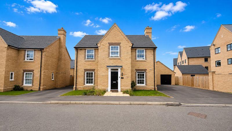 4 bedroom detached house to rent