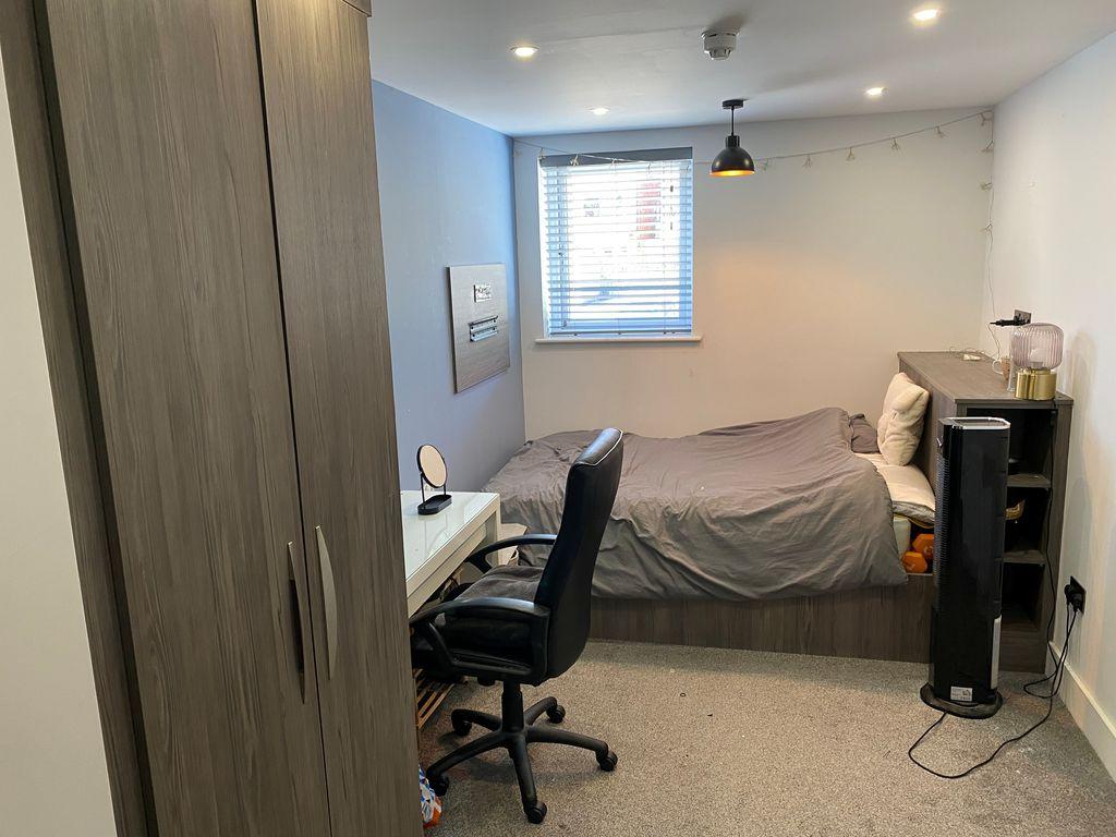 1 bedroom house of multiple occupation to rent