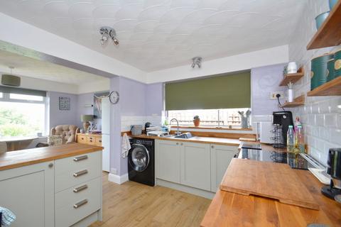 2 bedroom detached bungalow for sale, Admirals Walk, Minster