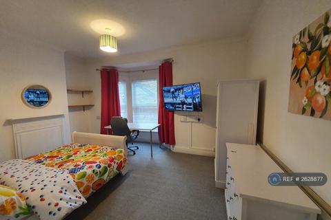 1 bedroom in a house share to rent, Falmouth St, Hull, HU5