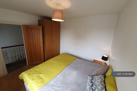 1 bedroom flat to rent, Station Parade, Harrow, HA3