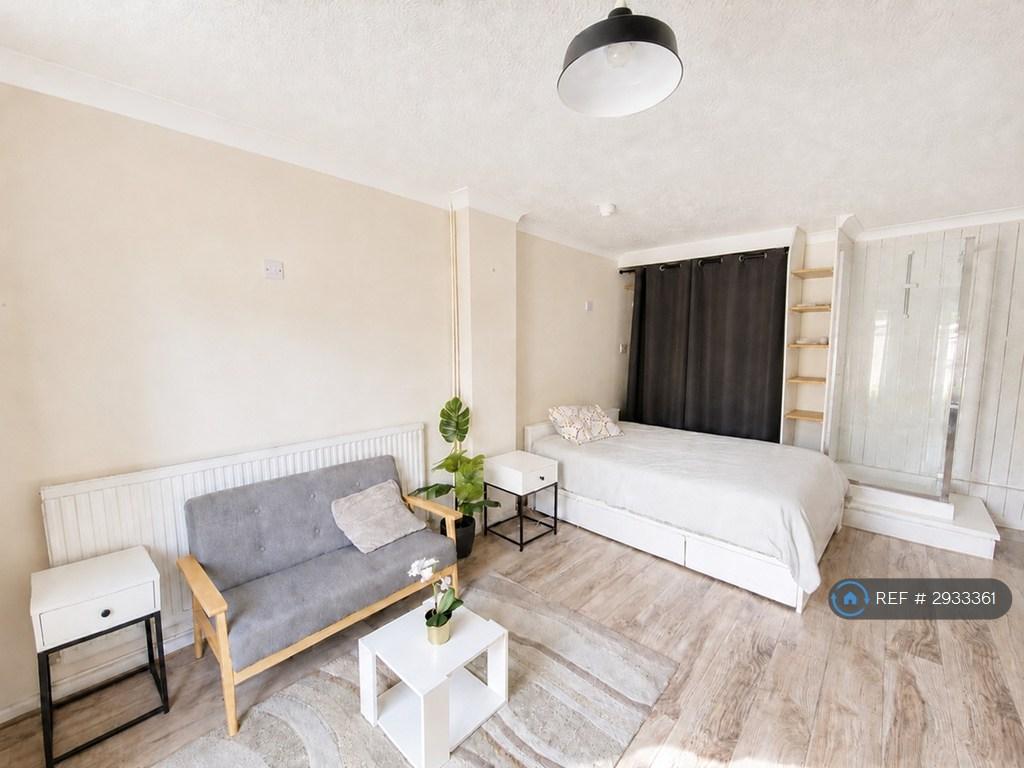 1 bedroom in a house share to rent