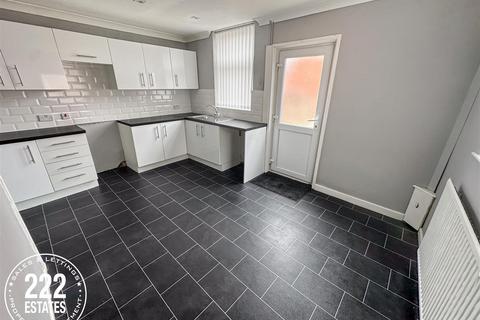2 bedroom end of terrace house to rent, Ingram Street Platt Bridge