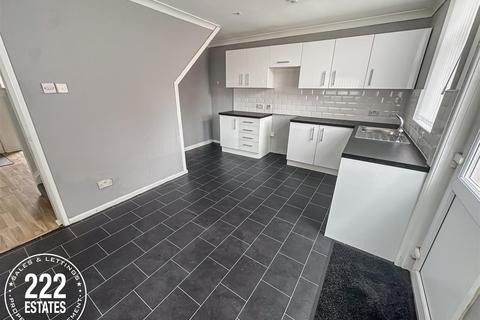 2 bedroom end of terrace house to rent, Ingram Street Platt Bridge