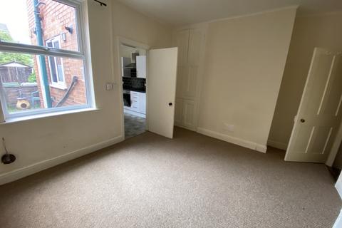 2 bedroom terraced house to rent, Hatton Gardens, Newark, Notts, NG24