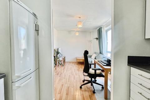 1 bedroom flat for sale, Blackheath Road, London, SE10