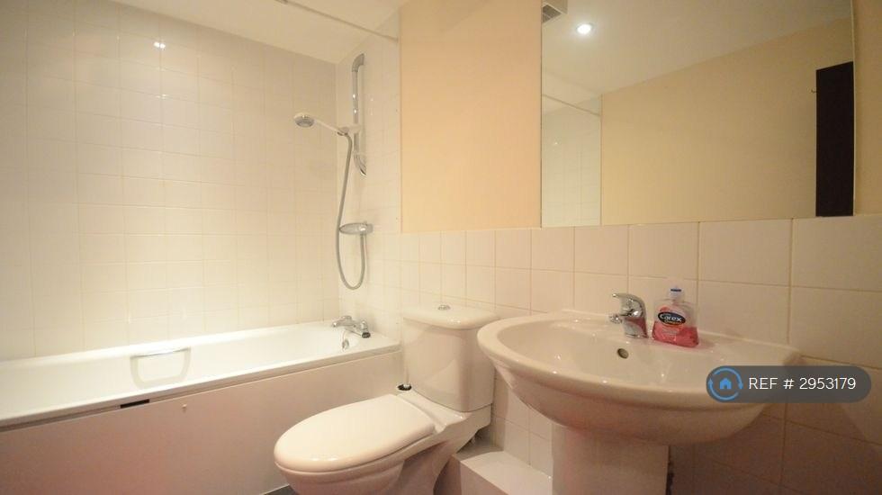 Icon House, Reading, RG1 - More