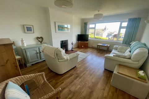 undefined, Lon Gogarth, Benllech, Tyn-Y-Gongl