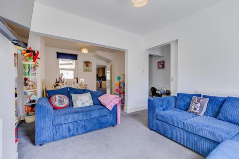 3 bedroom terraced house for sale, Cardiff Road, Dinas Powys, Vale of Glamorgan. CF64 4JW