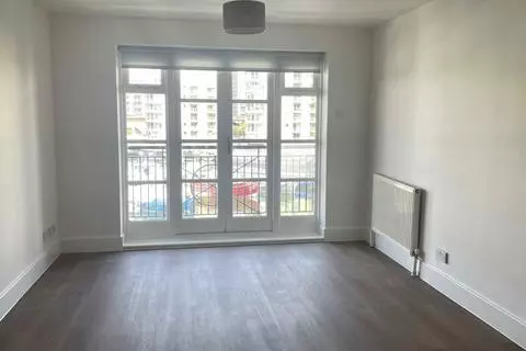 1 bedroom flat to rent - View 2