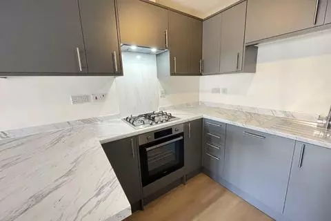 1 bedroom flat to rent - View 4