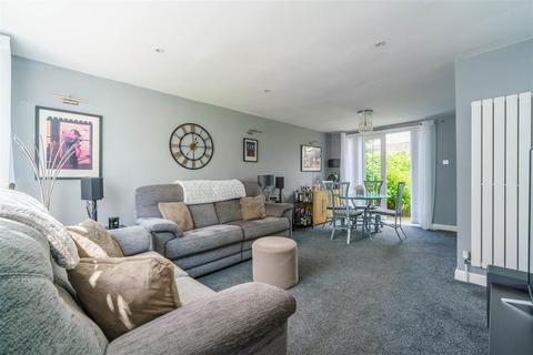 3 bedroom semi-detached house for sale, Melness Road, Hazlerigg, Newcastle Upon Tyne, NE13