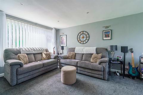 3 bedroom semi-detached house for sale, Melness Road, Hazlerigg, Newcastle Upon Tyne, NE13