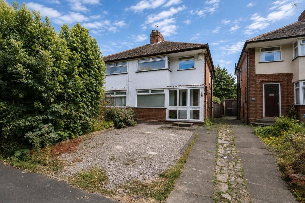 3 bedroom semi-detached house for sale