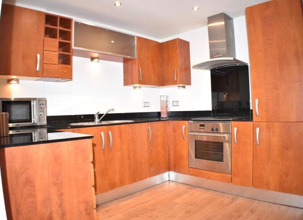 Apartment in Leeds, West Yorkshire - View 4