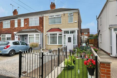 2 bedroom end of terrace house for sale, Glebe Road, Hull