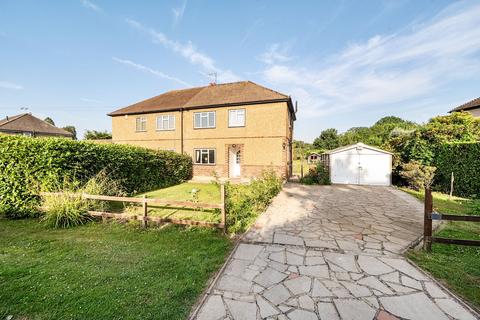 Leazes Avenue, Caterham CR3