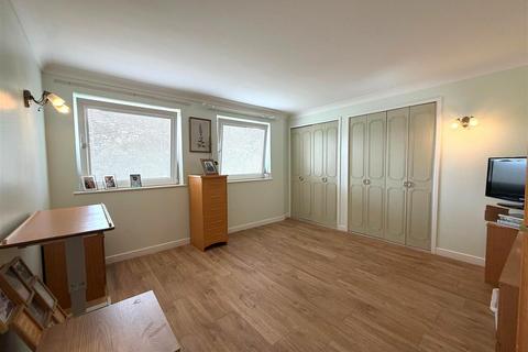 2 bedroom retirement property for sale, St. Helens Road, Swansea
