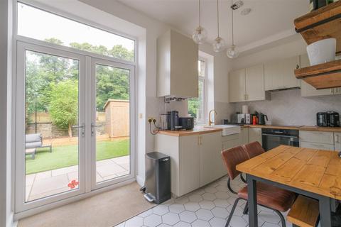 3 bedroom end of terrace house for sale, East View, Lightcliffe